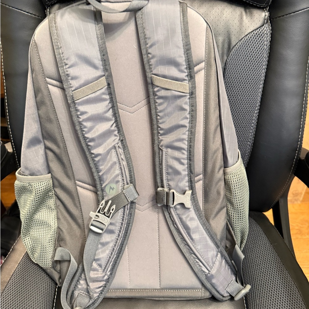 Marmot Gray Backpack Perfect Condition - image 4